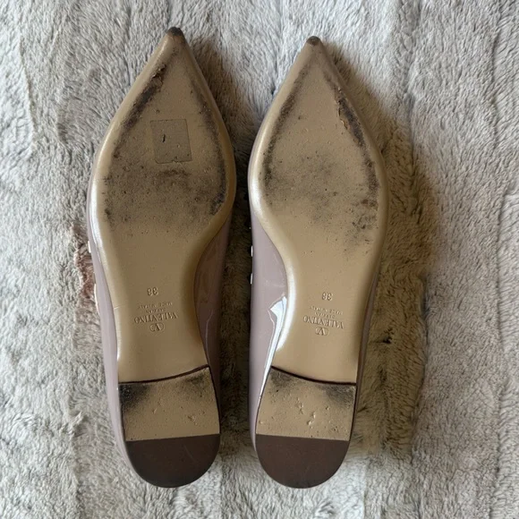 Valentino Garavani Rockstud Pointed Toe Ballerina Flat in Poudre Size 38 US 8 - Picture 13 of 16